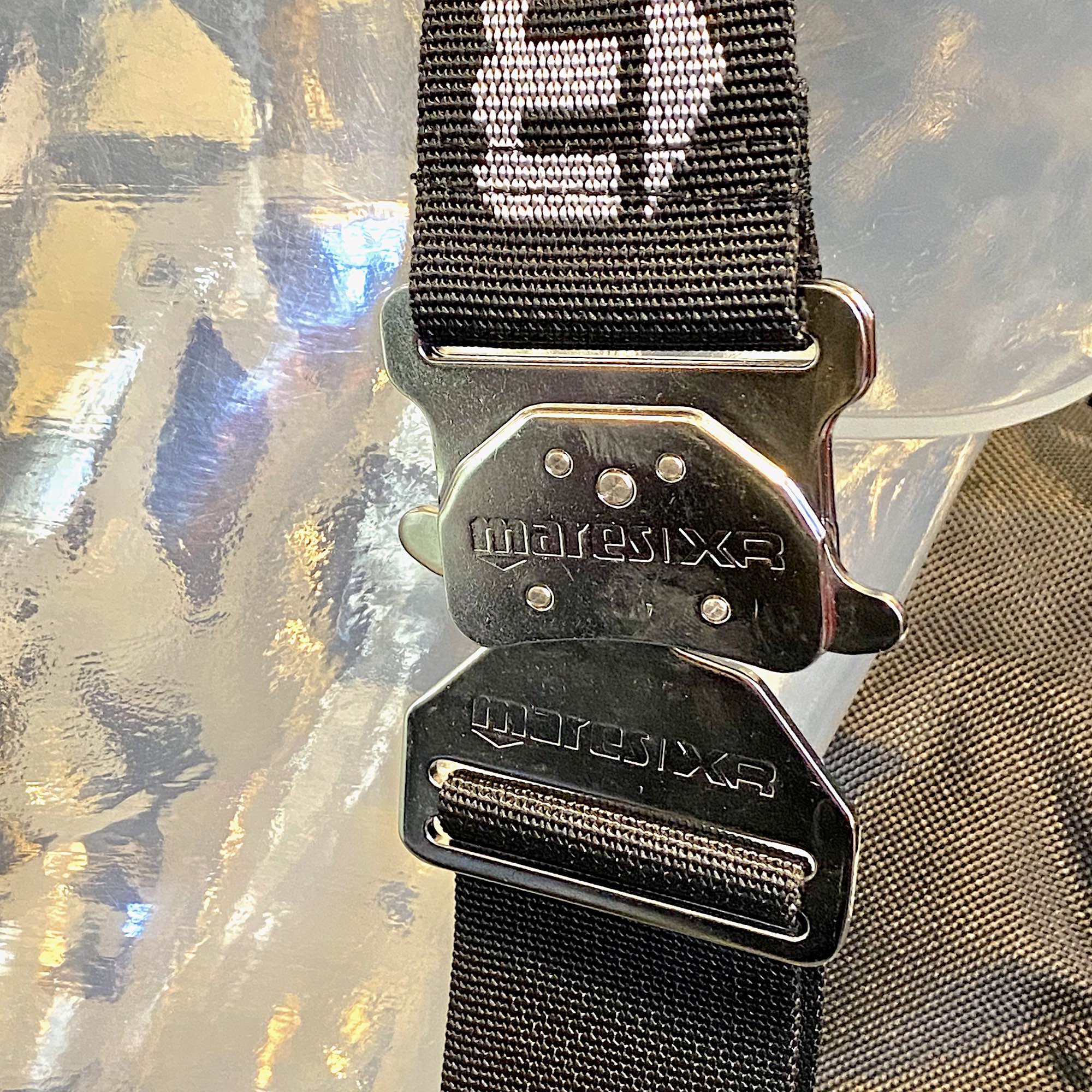 Einbau Metal Buckle XR in Gurtsystem