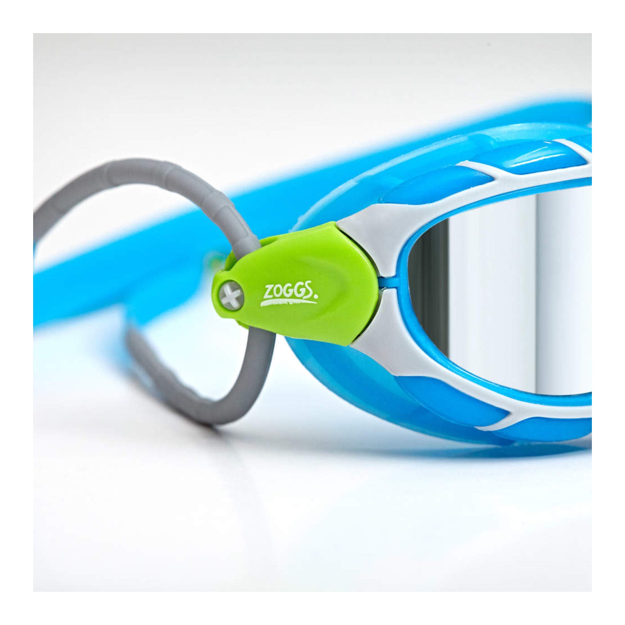 ZOGGS Schwimmbrille Predator Titanium verspiegelt blau/lime in small